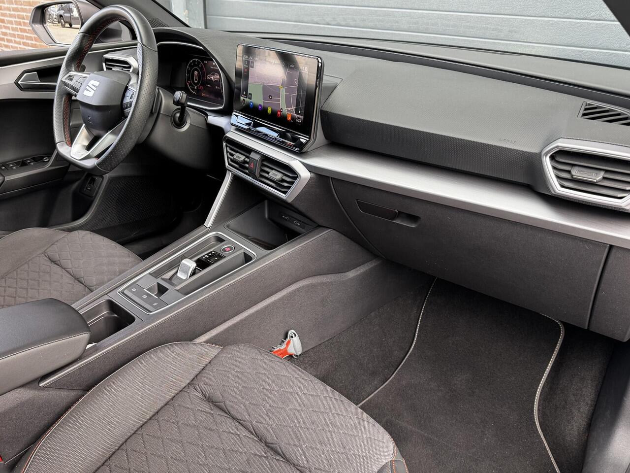 Seat LEON SPORTSTOURER 1.5 eTSI FR BUSINESS INTENSE I AUTOMAAT I ADAPT. CRUISE CONTROL I P-CAMERA