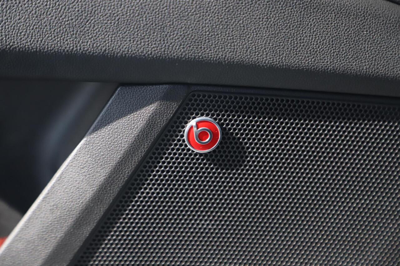 Seat LEON ST 1.5 TSI FR Business Intense 131PK Virtual Cockpit 18 inch LMV Half Leder Beats Audio Navigatie Clima Cruise Sfeerverlichting