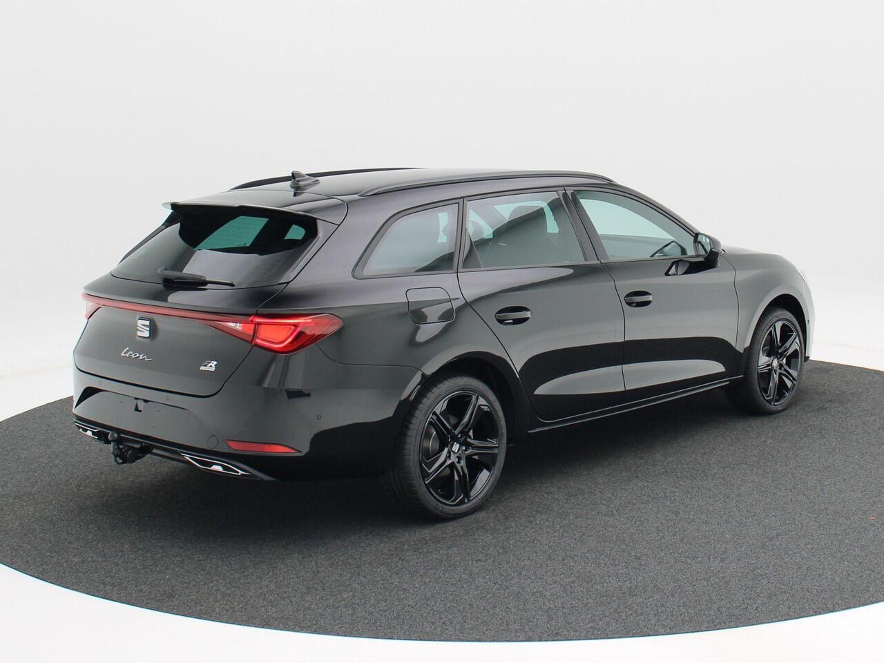 Seat LEON Sportstourer FR Business 1.5 TSI eHybrid PHEV 204pk | Trekhaak | Adaptive cruise control | Black pack | Achteruitrijcamera