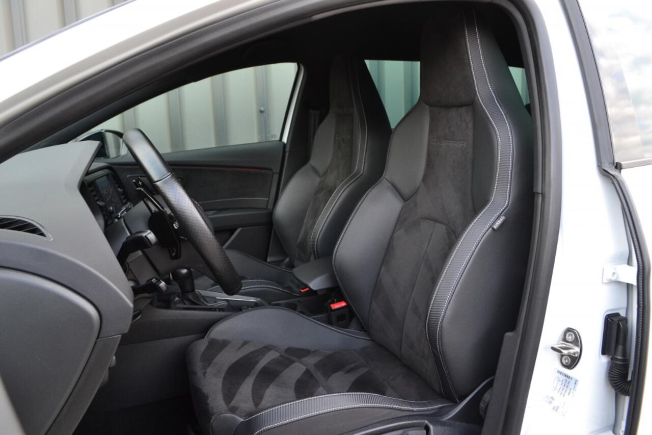 Seat LEON 2.0 TSI 4DRIVE CUPRA Ultimate Edition Camera/LED/Remus