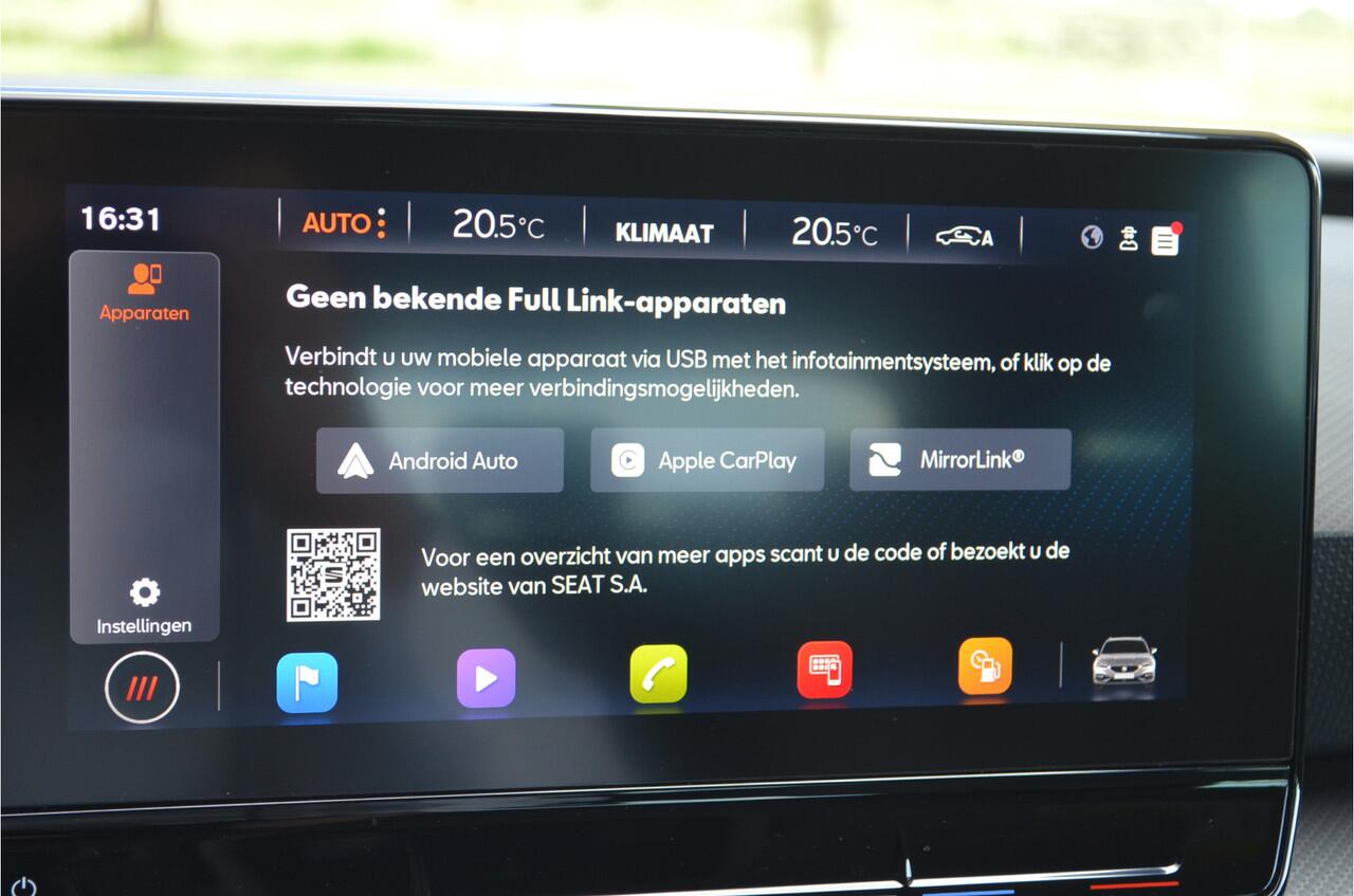 Seat LEON Sportstourer 1.5 TSI Virtual cockpit | Carplay | Adaptive cruise | LMV |