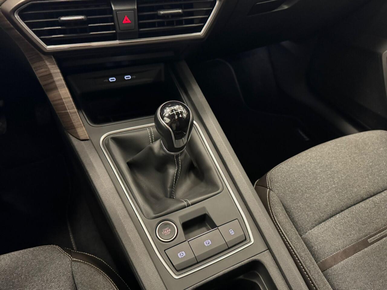 Seat LEON Sportstourer 1.5 TSI FR Xcellence | VIRTUAL | ADAPTIVE CC | NAVI |