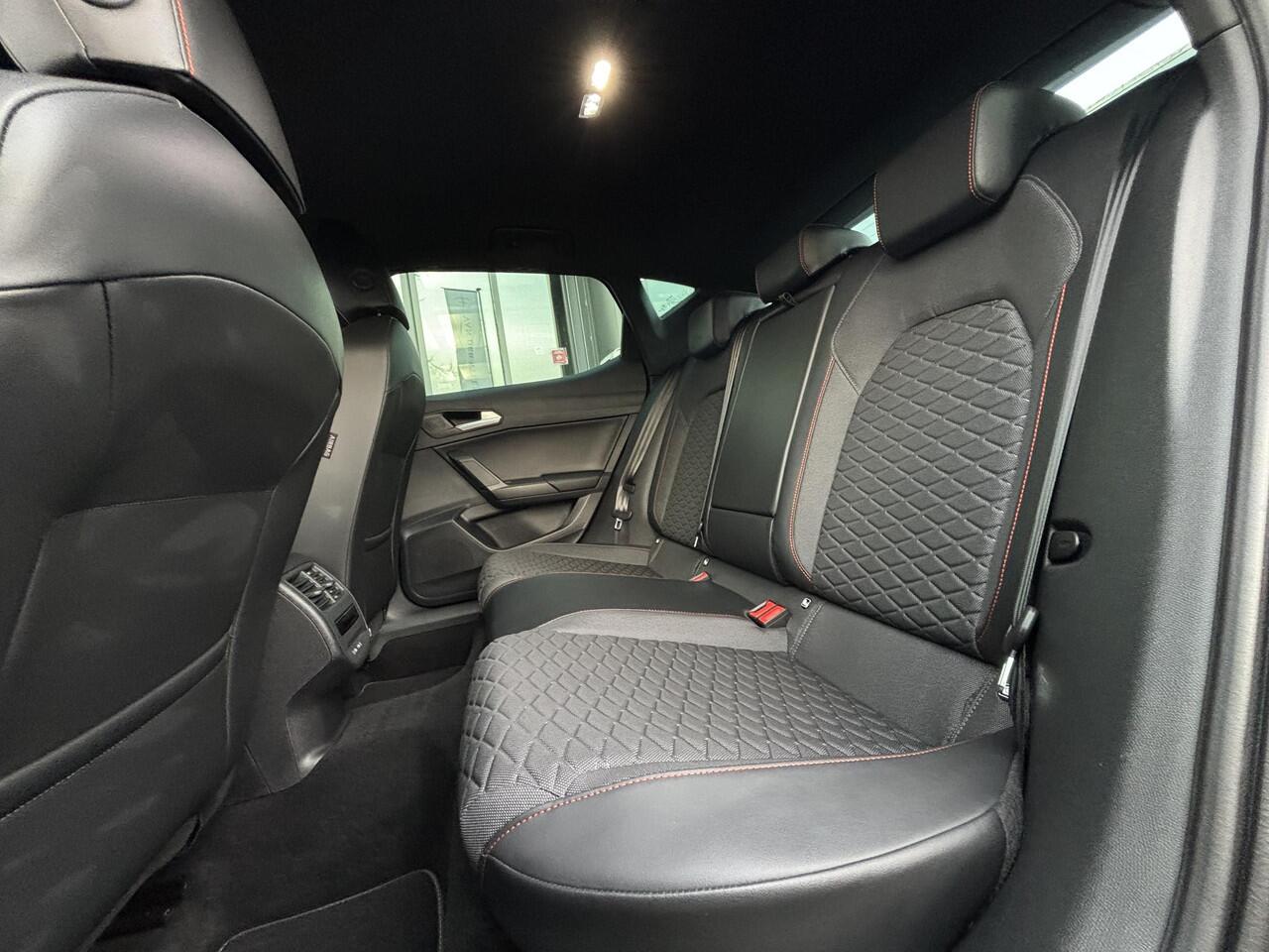 Seat LEON 1.5 eTSI FR Business Intense Stoel-Stuurverwarming | Adapt. Cruise | Dealer Onderhouden