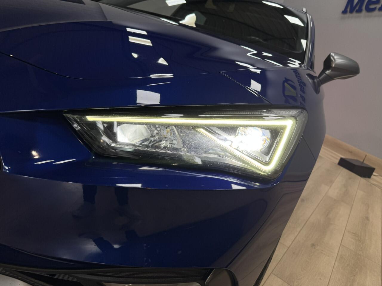 Seat LEON Sportstourer 1.4 TSI eHybrid PHEV FR Airco ECC | Panorama | LED | Adaptive Cruise | Virtual | Camera | Isofix