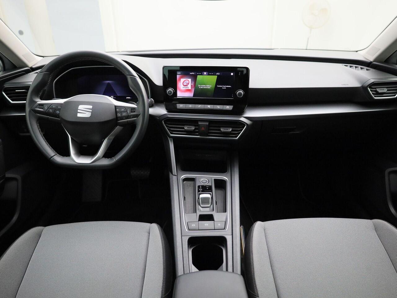 Seat LEON Sportstourer 1.5eTSI/150PK Style DSG · Camera + Parkeersensoren · Keyless · App connect · Garantie tot maart 2029