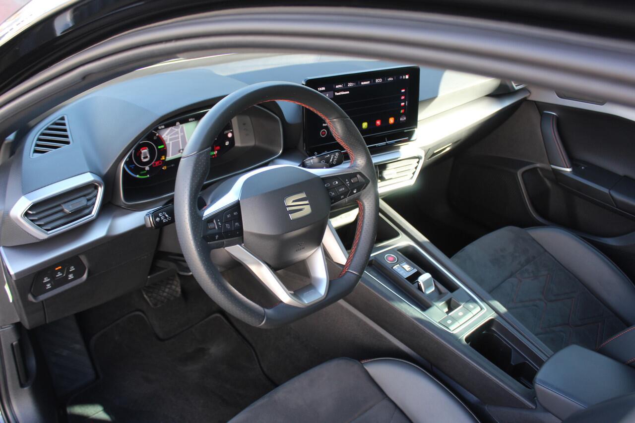 Seat LEON 1.4 TSI eHybrid PHEV FR Business Intense / NAVI / CAMERA / APP.Connect / 18"LMV / PANODAK