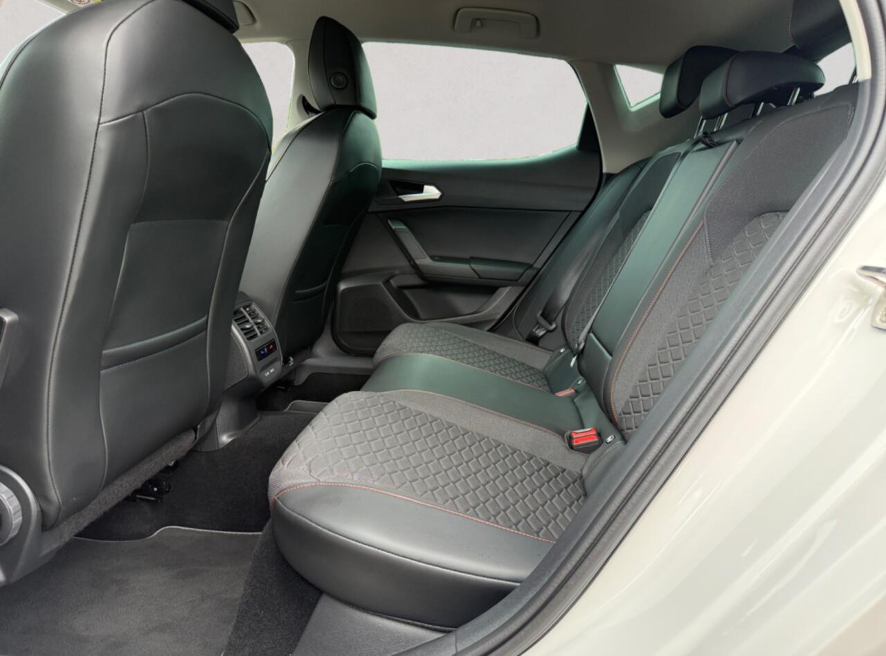 Seat LEON Leon 1.5 TSI FR | NAVIGATIE |