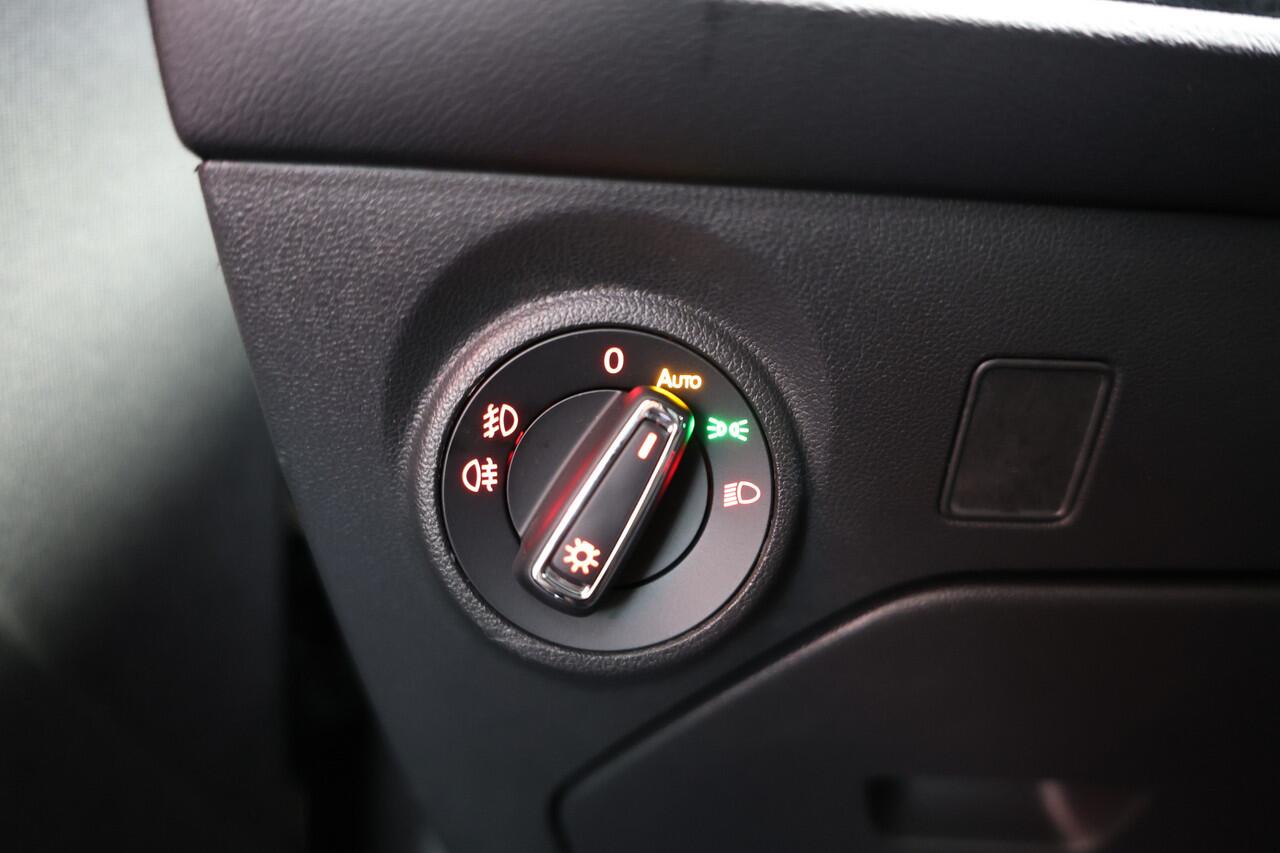 Seat LEON 2.0 TSI FR DSG VIRTUAL NAVI CARPLAY PDC MODI STOELVW '19