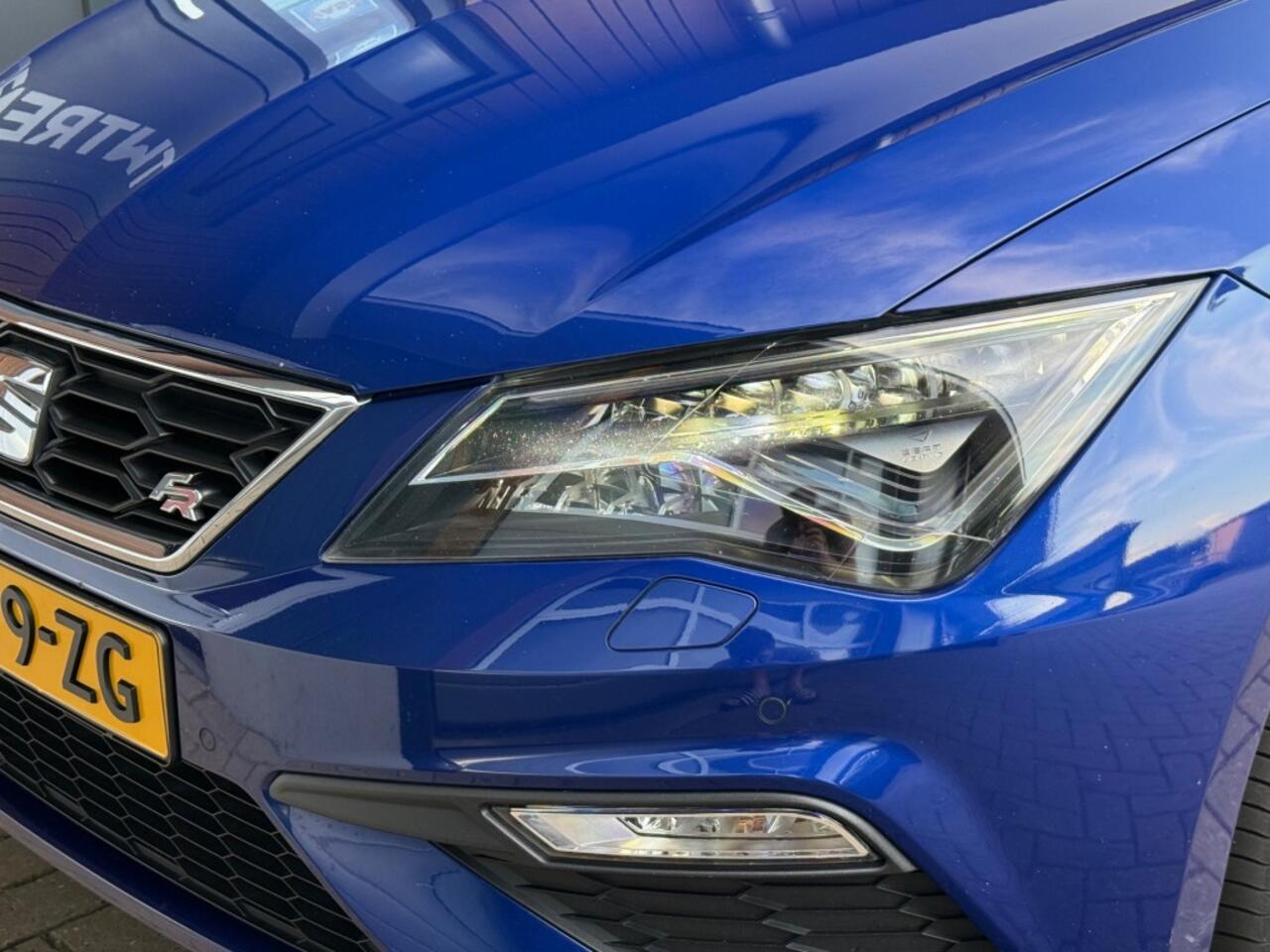 Seat LEON 1.0 TSI FR Pano Led Trekhaak Camera Stoelverw.