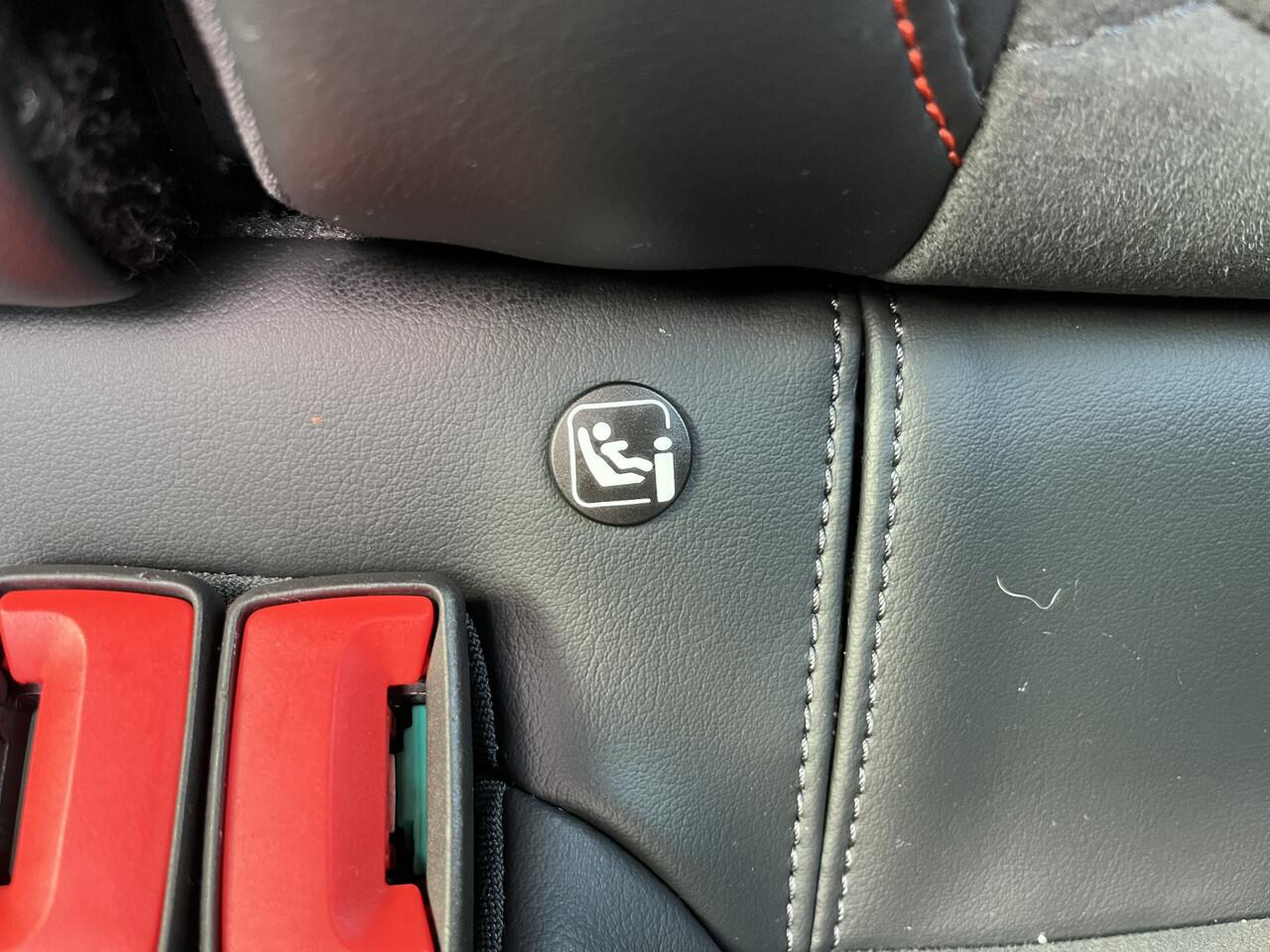 Seat LEON Sportstourer 1.5 eTSI FR Business Intense / AUTOMAAT/ PANO/ BEATS/ STANDKACHEL/ ELEK. TREKHAAK/ CAMERA/ PARK. SENSOREN/ MEMORY SEATS/ LED/ STOEL-STUURVERWARM./ ADAPT. CRUISE/ FULL LINK/ NAVI/ CLIMA/ DAB