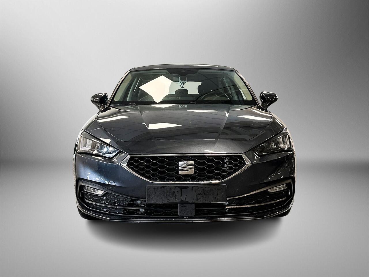 Seat LEON 1.5 115pk TSI Style Adaptive Cruise Control | Achteruitrijcamera | Parkeersensoren voor & achter