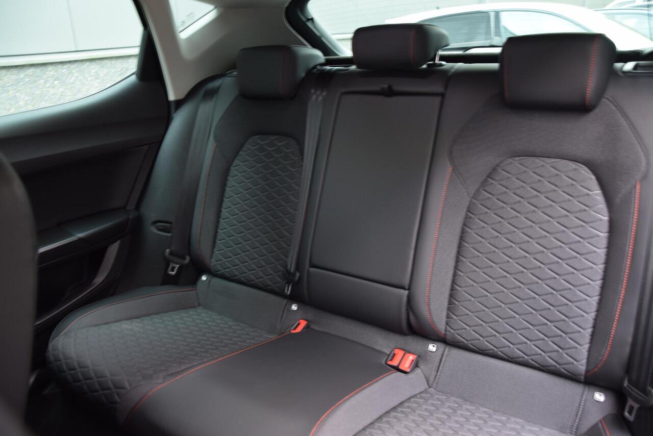 Seat LEON 1.4 TSI eHybrid PHEV FR | SOH 100%| stuurwiel verwarmd | lederen/stof bekleding |