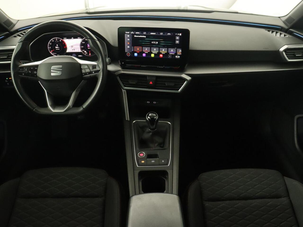 Seat LEON 1.0 TSI FR Intens | Stoel & stuurverwarming | Carplay | Camera | Adaptive cruise | Navigatie | Park Assist | Digital Cockpit | Keyless | Full LED