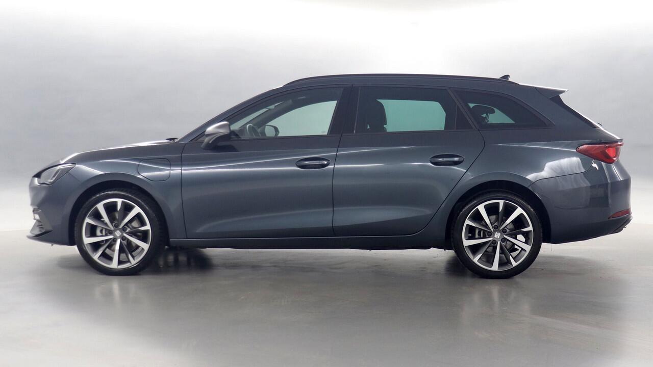 Seat LEON Sportstourer 1.5 TSI 204pk e-Hybrid FR Business DSG / Navigatie / Camera / Apple Carplay