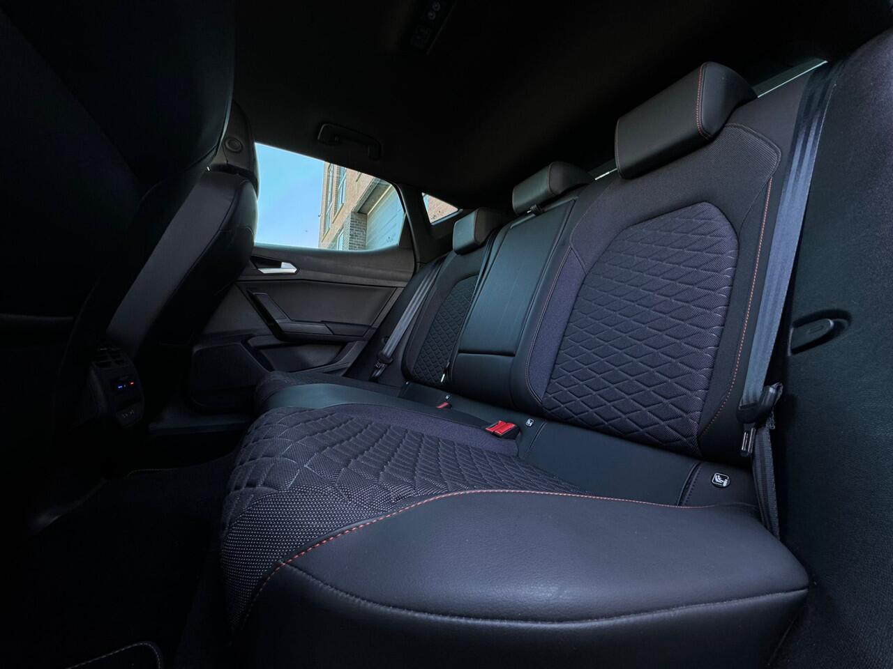 Seat LEON 1.5 eTSI Automaat FR Sfeer Virtual Dode-Hoek Apple-Carplay