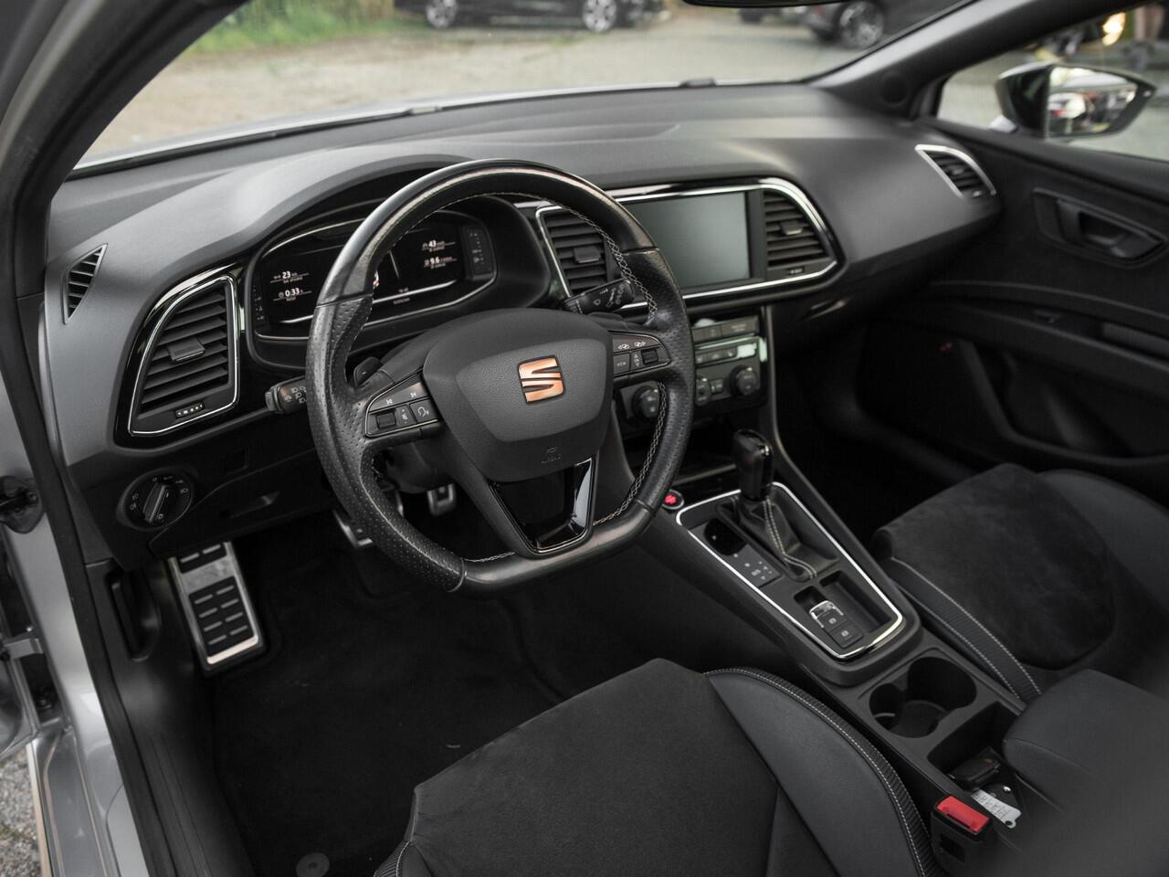 Seat LEON ST 2.0 4DRIVE CUPRA Pano Virtual Keyless Schaal