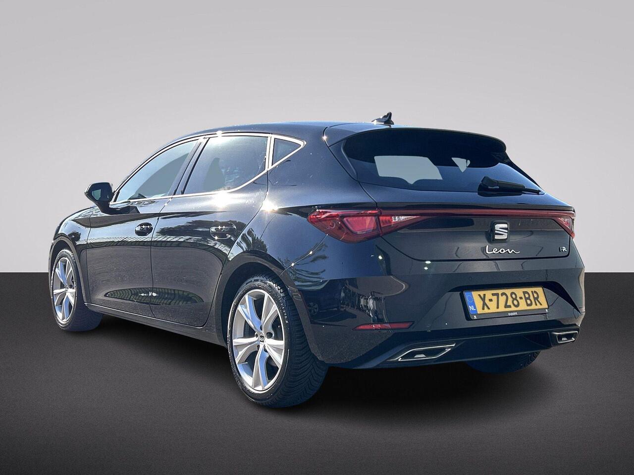 Seat LEON 1.0 TSI FR Business 110 pk | Verlengde garantie | Navigatie | Parkeersensoren achter | Full LED koplampen | Stoelverwarming |