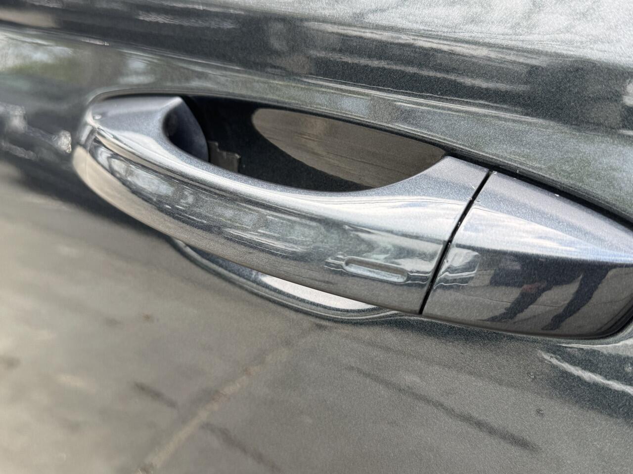 Seat LEON 1.5 TSI 150pk DSG FR Ultimate Edition Stoelverwarming LED Koplampen Virtual Cockpit BEATS Audio