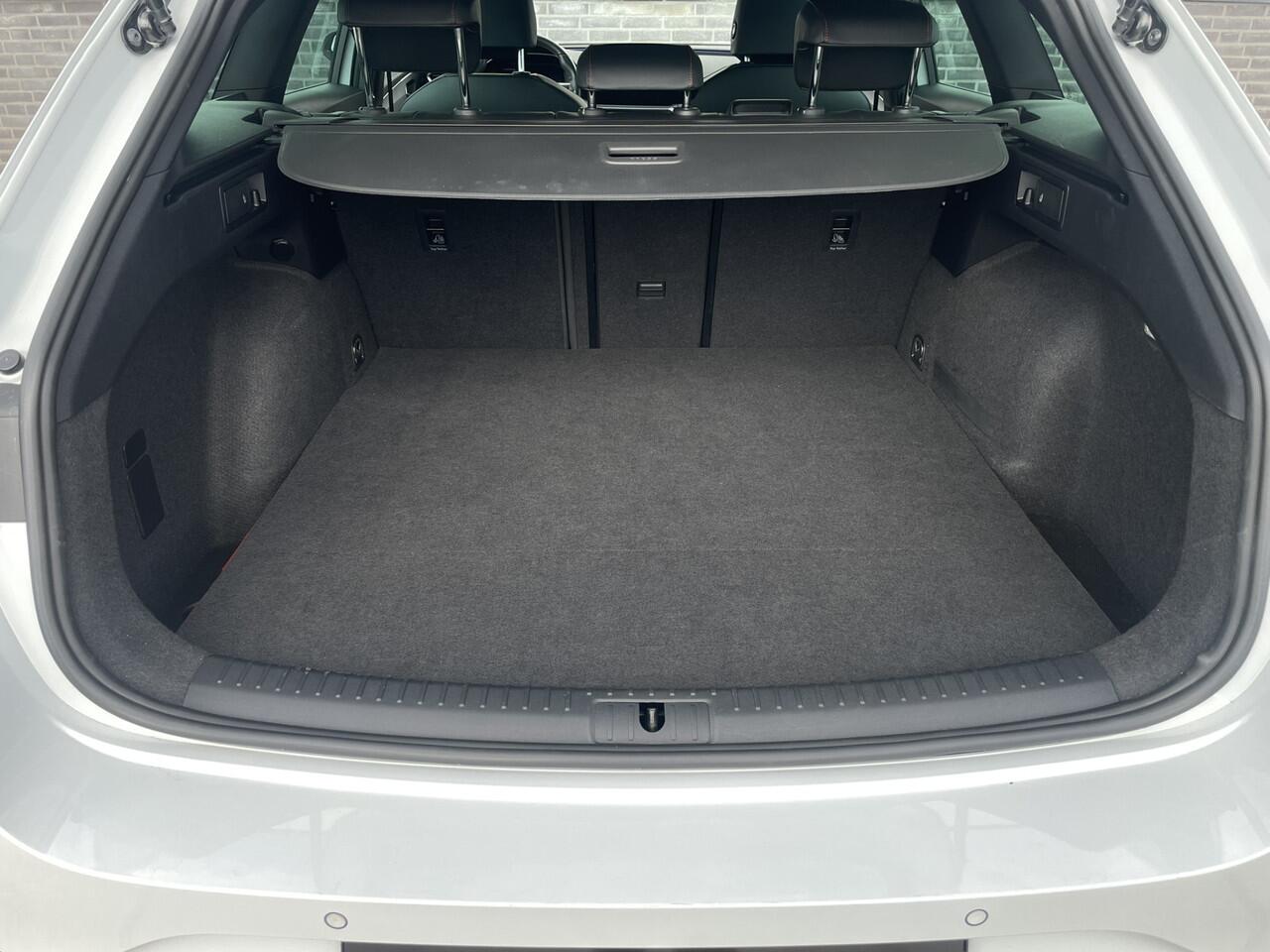 Seat LEON Sportstourer 1.4 TSI eHybrid PHEV FR Business Intense | LED | Virtual Cockpit | Memory | Navi | Camera | Carplay | ACC | Sfeerverlichting