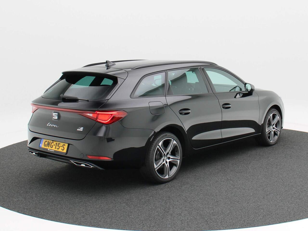 Seat LEON Sportstourer 1.5 TSI e-Hybrid FR PHEV First Edition Adaptive Cruise | Carplay| Camera | Privacy Glas | Parkeersensoren | Climate Control | 18 Inch | 20.253 Km!!