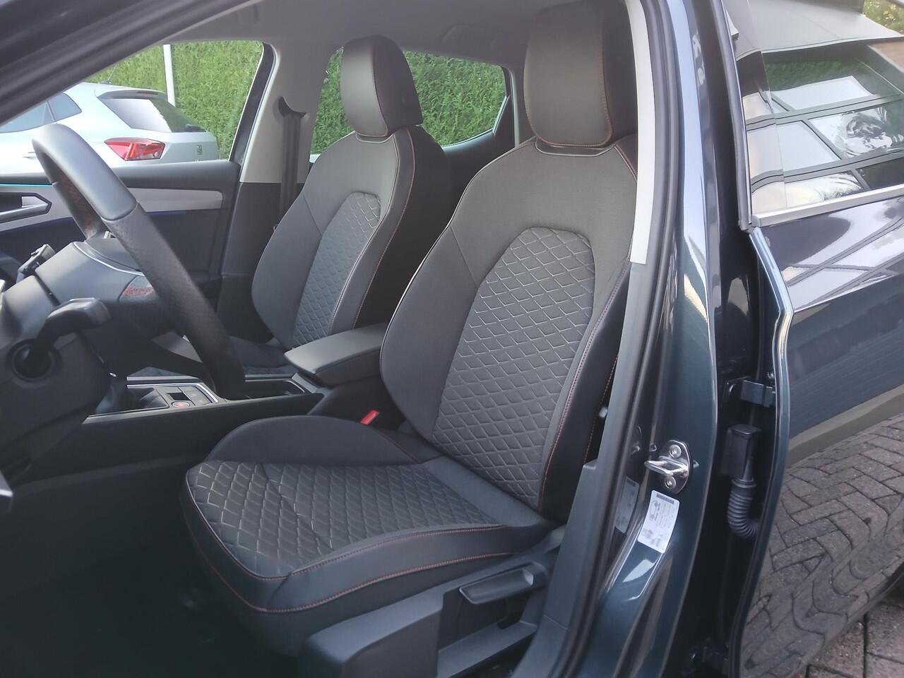 Seat LEON 1.5 TSI FR Business Intense + 18 INCH