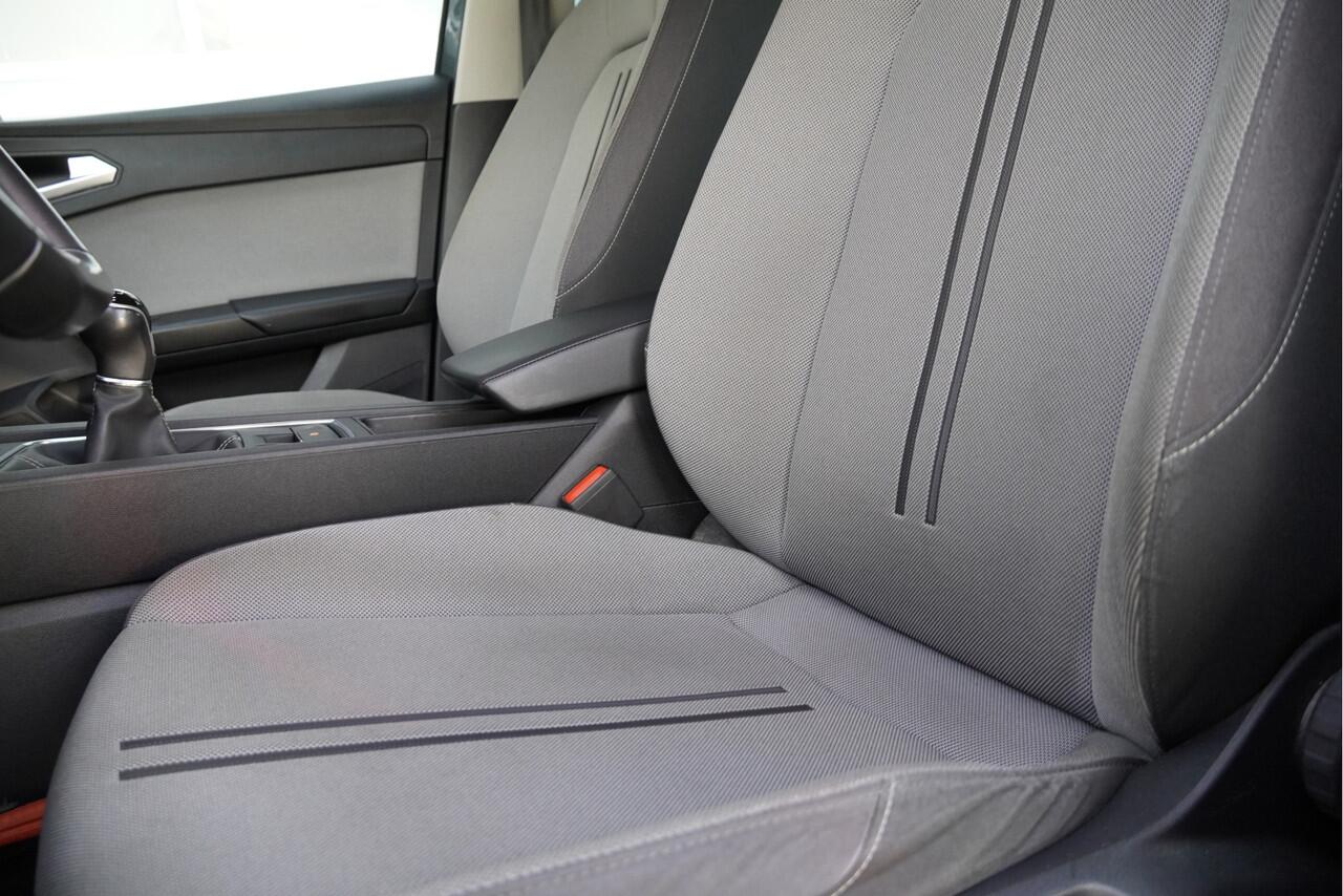 Seat LEON Sportstourer 1.0 TSI Style Business Intense BJ2022 Lmv 16" | Led V+A | Pdc | Navi | Achteruitrijcamera | App-Connect | Virtual cockpit | Climate control | Cruise control | Extra getint glas