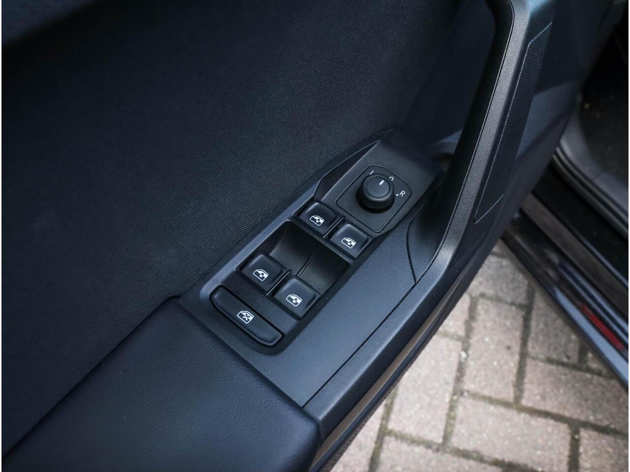 Seat LEON Sportstourer 1.0 TSI Cruise control | Carplay | 1e eigenaar! | BTW