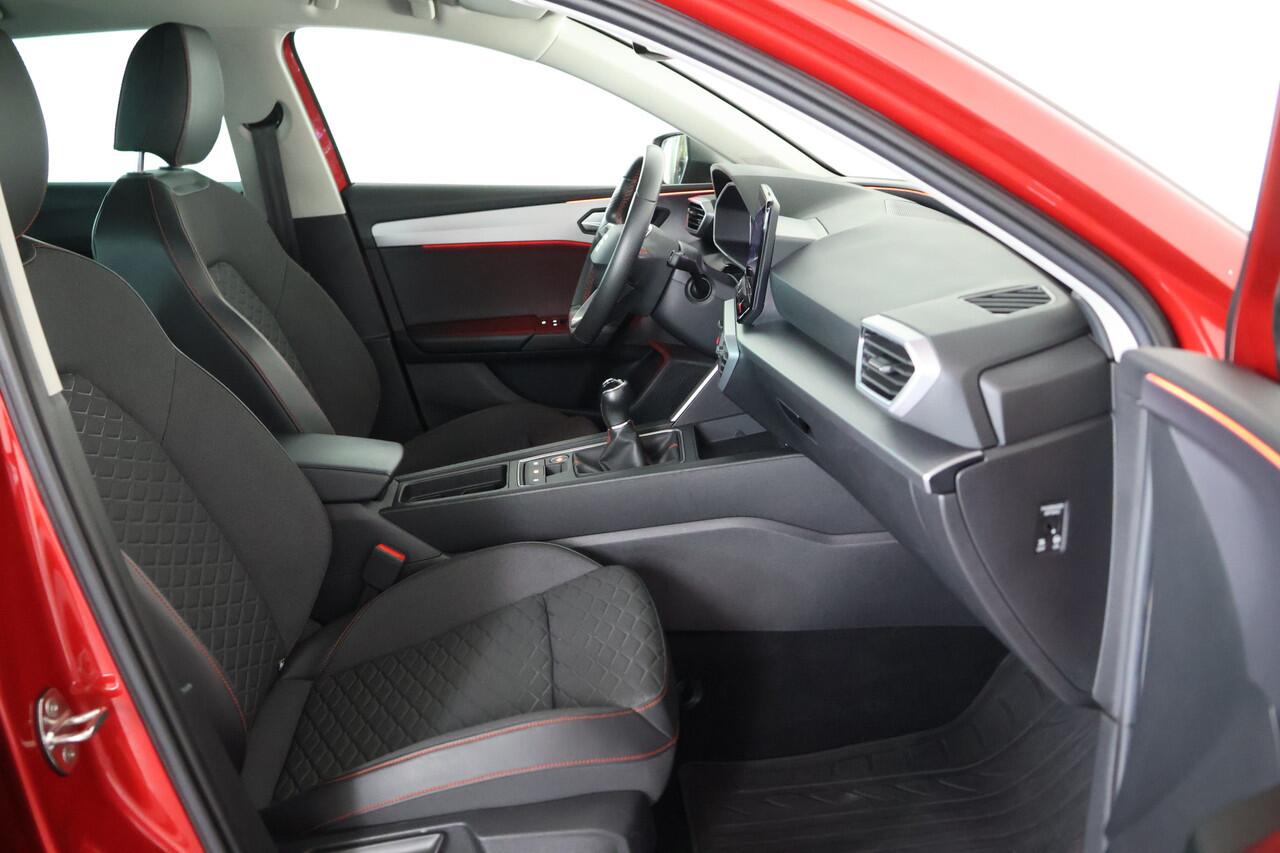 Seat LEON 1.5 TSI FR / LED / Navi / ACC / Cam / DAB