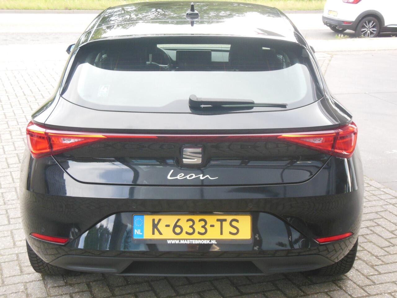 Seat LEON 1.0 TSI Reference Staat in De Krim