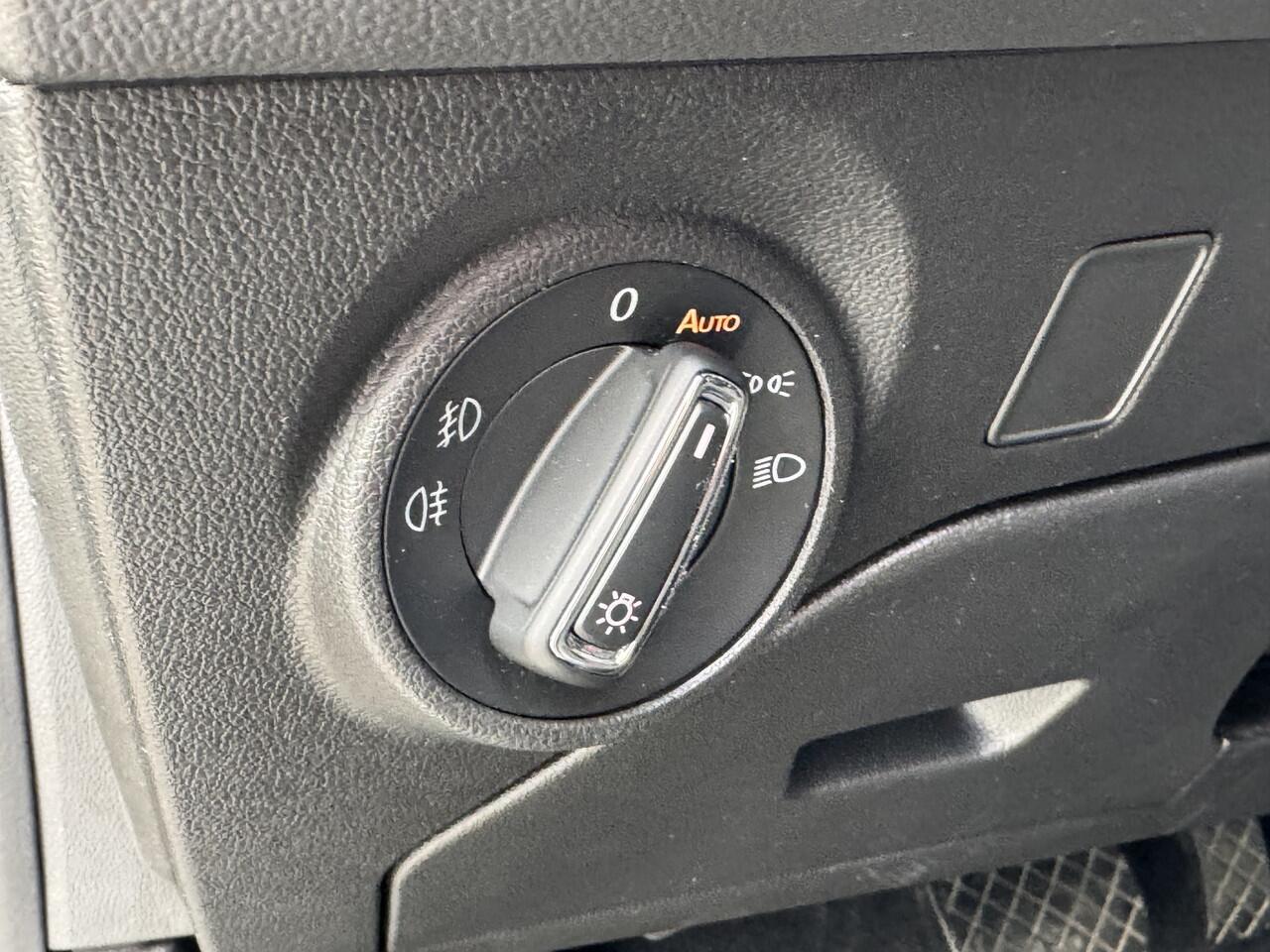 Seat LEON 1.5 TSI 150pk DSG FR Ultimate Edition Stoelverwarming LED Koplampen Virtual Cockpit BEATS Audio