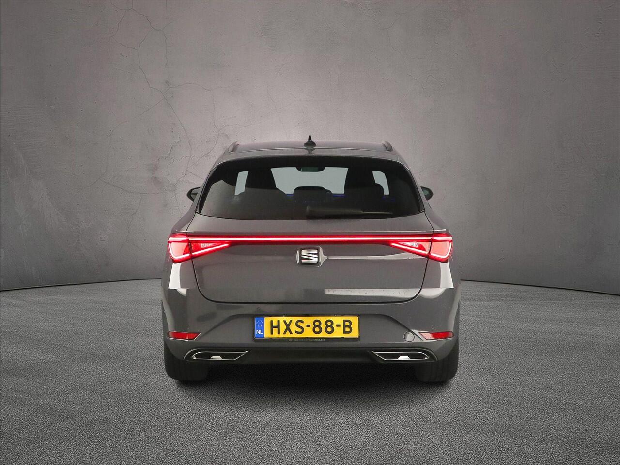 Seat LEON Sportstourer FR First Edition 1.5 TSI eHybrid 204pk DSG Automaat Trekhaak, Adaptive cruise control, LED matrix koplampen, Navigatie, Achteruitrijcamera