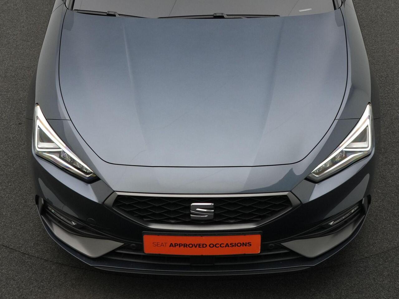 Seat LEON Sportstourer 1.4 TSI eHybrid 204 pk DSG FR Business Intense | Trekhaak | Full LED | Sportstoelen | Stoelverwarming | Achteruitrijcamera | 18 inch 'Performance'