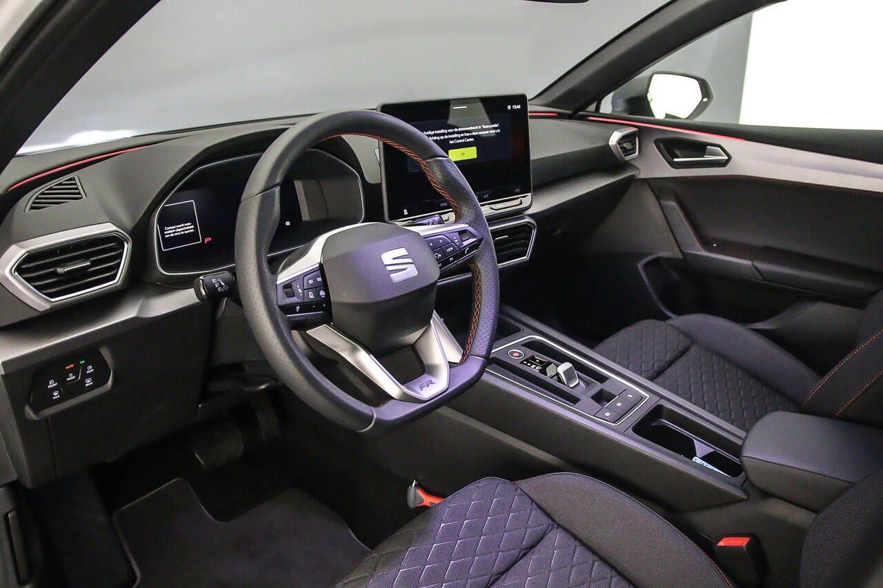 Seat LEON Sportstourer FR First Edition 1.5 TSI eHybrid 204pk DSG Automaat 130km elektrische range Adaptive cruise control, Navigatie, Achteruitrijcamera, App connect, LED verlichting, Airco, Parkeersensoren
