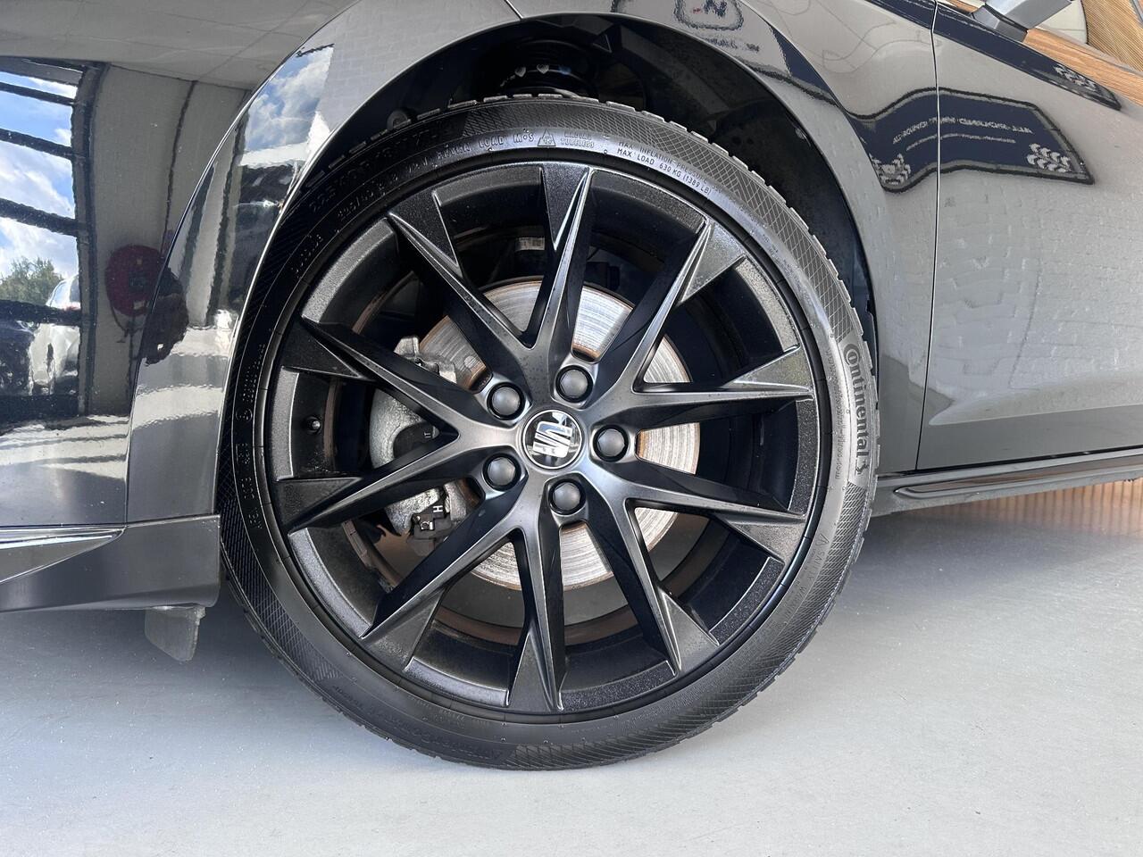 Seat LEON 1.5 TSI FR Ultimate Edition Black Pano | Digital 1.5 TSI FR Ultimate Edition Black