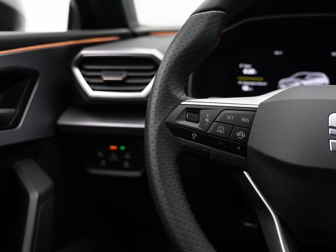 Seat LEON Sportstourer 1.5 TSI e-Hybrid 204 pk DSG FR Business | Trekhaak | Matrix LED | Achteruitrijcamera | Adaptive Cruise | Navigatie