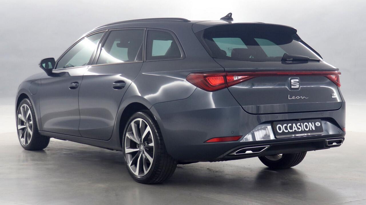 Seat LEON Sportstourer 1.5 TSI 204pk e-Hybrid FR Business DSG / Navigatie / Camera / Apple Carplay