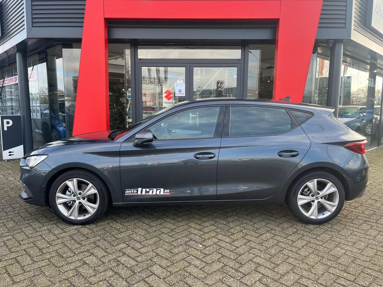 Seat LEON 1.5 eTSI FR Business Intense DSG Automaat / Navigatie / 17'' LMV /