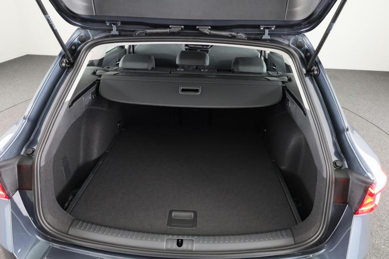 Seat LEON Sportstourer 1.5 TSI e-Hybrid Style/Comfort pack