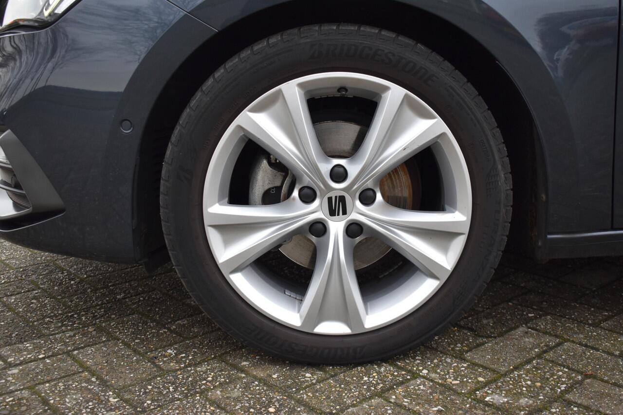 Seat LEON Sportstourer 1.5 TSI 150pk FR Launch Edition / Carplay / Navi / 17"LM / Adap. Cruise /
