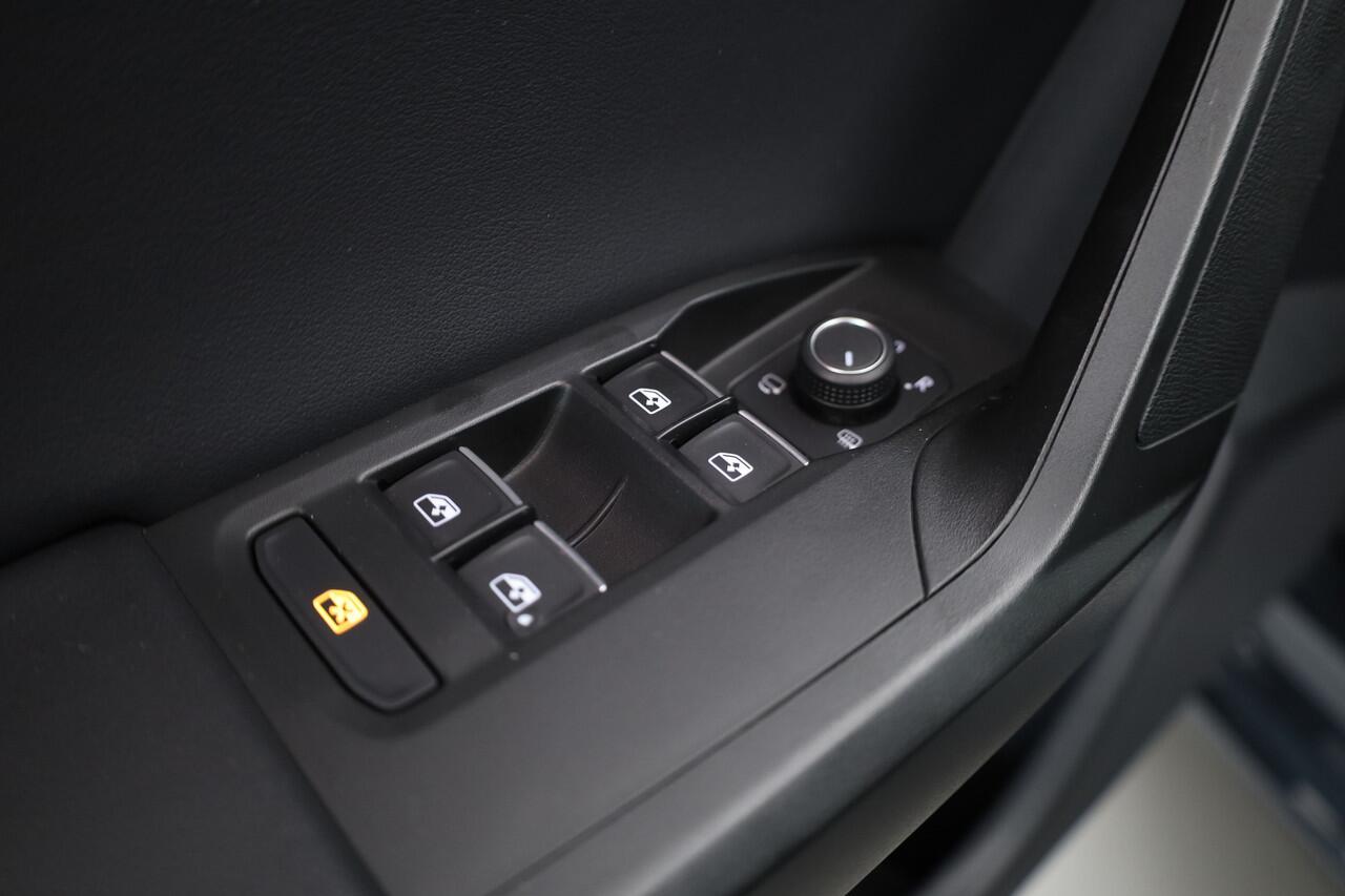 Seat LEON Sportstourer 1.4 TSI eHybrid PHEV FR Business Intense | Navi | Adapt. Cruise | CarPlay | Stoel-Stuurverw. | Camera | Keyless