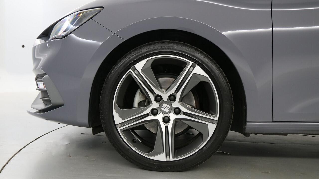 Seat LEON Sportstourer 1.0 TSI 110pk FR Business / Navigatie via App Connect / Parkeersensoren