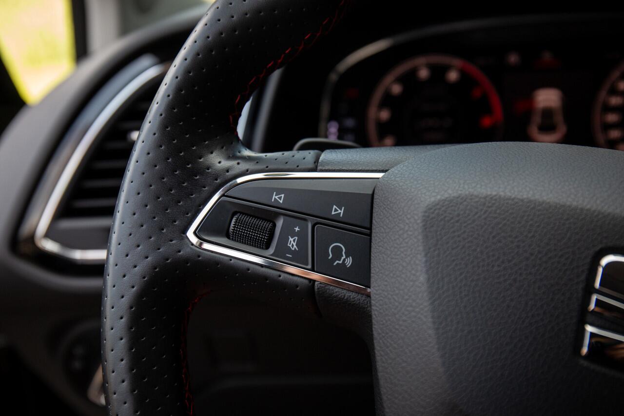 Seat LEON 1.5 TSI FR Business Intense , Automaat, Cruise control, Sportstuur, Rode sticksels