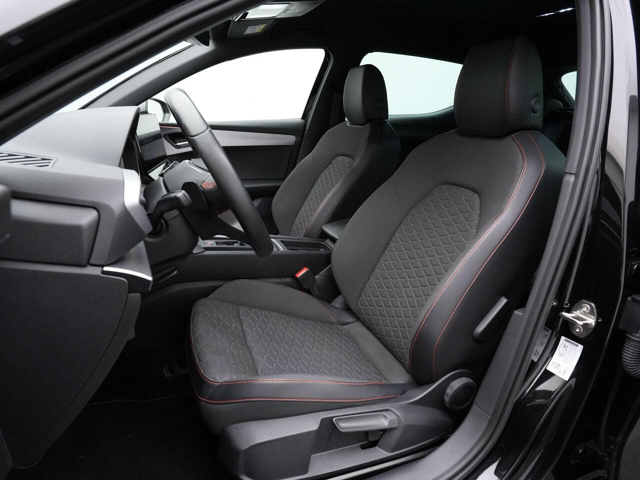 Seat LEON 1.5 eTSI 150 pk DSG FR Business Intense | Trekhaak | Stuur-/stoelverwarming | Achteruitrijcamera | Adaptive Cruise | Navigatie