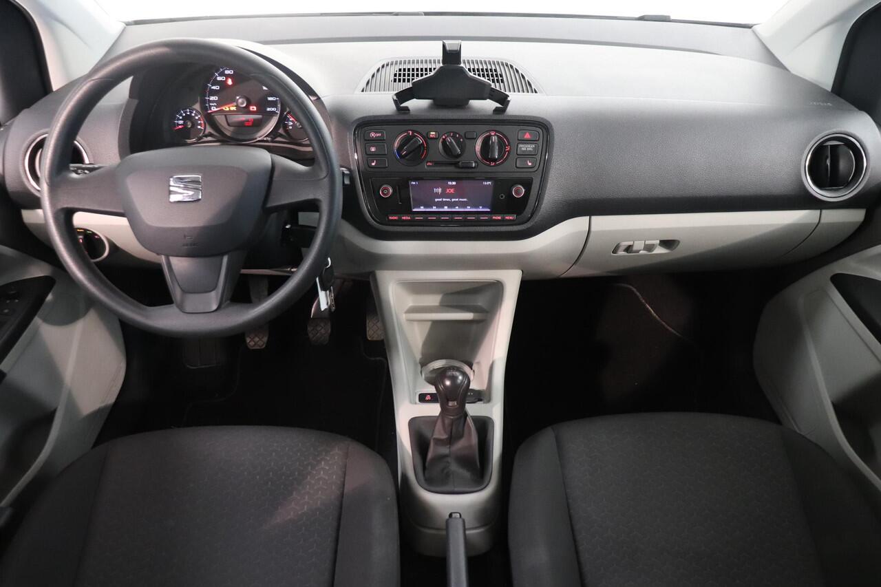 Seat MII 1.0 Style Intense | Airco | Parkeersensor | Trekhaak | Stoelverwarming | Bluetooth | Cruise control |