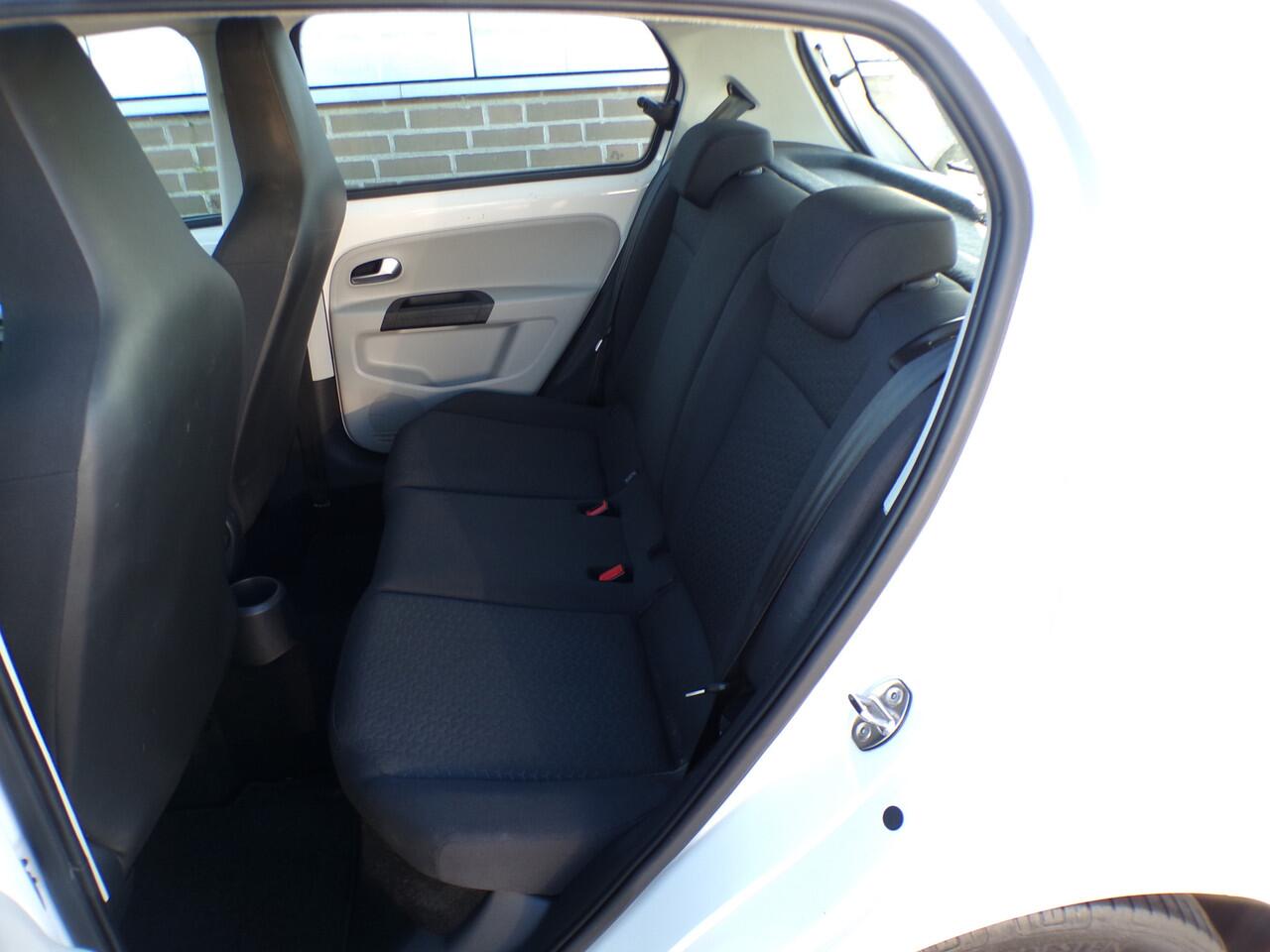 Seat MII 1.0 Style Intense 5-Drs, Airco / Cruise control / Parkeersensoren achter / 16' LMV