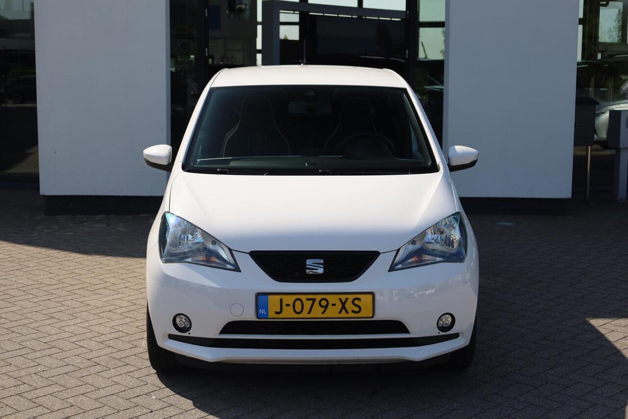 Seat MII Electric electric Plus 83PK / 61kW, NL auto 1e eigenaar dealeronderhouden, SOH 85,7% verwarmbare voorstoelen, climatronic, privacy glas, lederen stuurwiel, cruise control, parkeersensoren achter