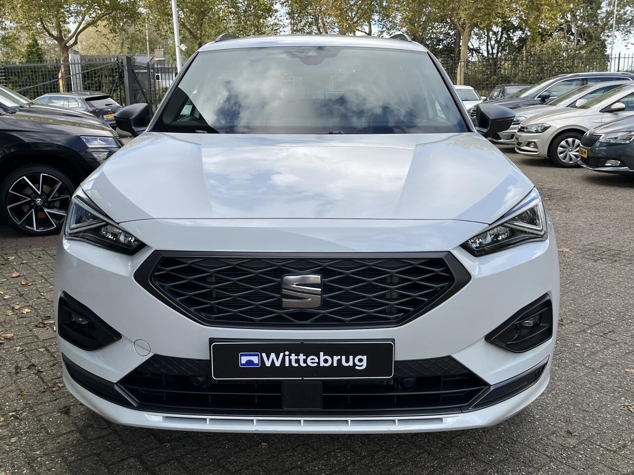 Seat Tarraco 1.4 TSI e-Hybrid PHEV FR Business Intense / Zwenkbare trekhaak / achteruitrij camera / 19'' LMV / 3-zone climate / stoelverwarming voor en achter