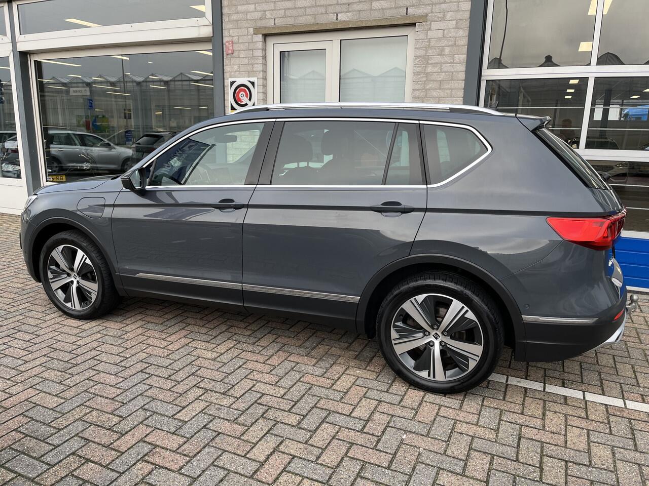 Seat Tarraco 1.4 TSI e-Hybrid PHEV Xperience Business Intense / AUTOMAAT/ ELEKTR. TREKHAAK/ RIJ-MODI/ PARK. SENSOREN + CAMERA/ DIGITAL DASH/ FULL LINK/ STOEL VERWARM. V+A/ ADAPT. CRUISE/ NAVI/ LED