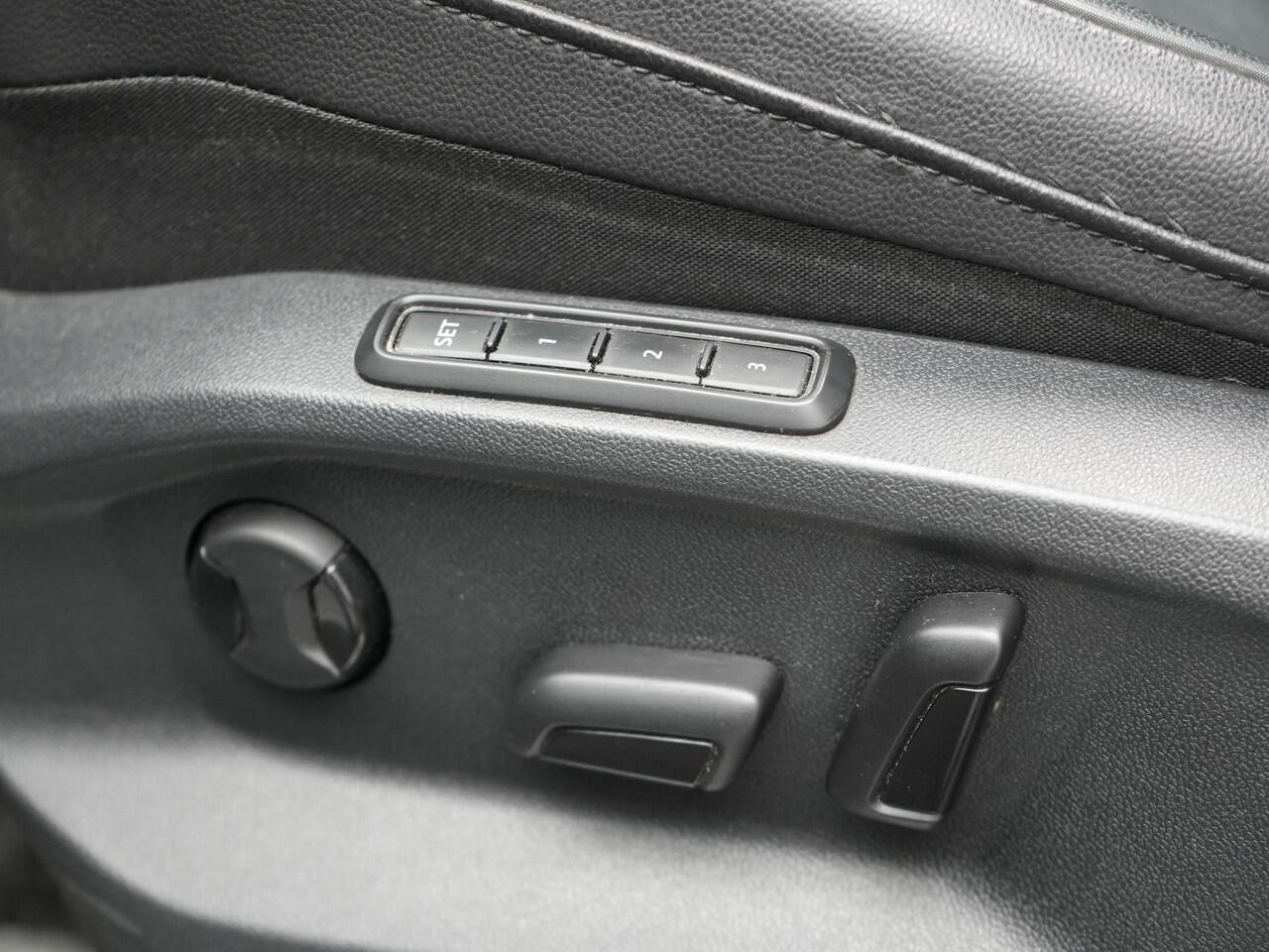 Seat Tarraco 1.4 TSI e-Hybrid FR Plug In Hybrid 245pk Dealer O.H PHEV | Panodak | Adaptive Cruise | 360 Camera | Lederen Sportstoelen Memory & Verwarmd | Apple Carplay | Keyless | Stuur & Achterbank Verwarmd | Blis | Navigatie | Virtual | DAB |