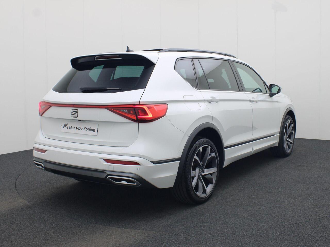 Seat Tarraco 1.4TSIe-Hybrid 180kW/245PK PHEV FR DSG · Panoramadak · 360°Camera + Parkeersensoren · Apple/Android